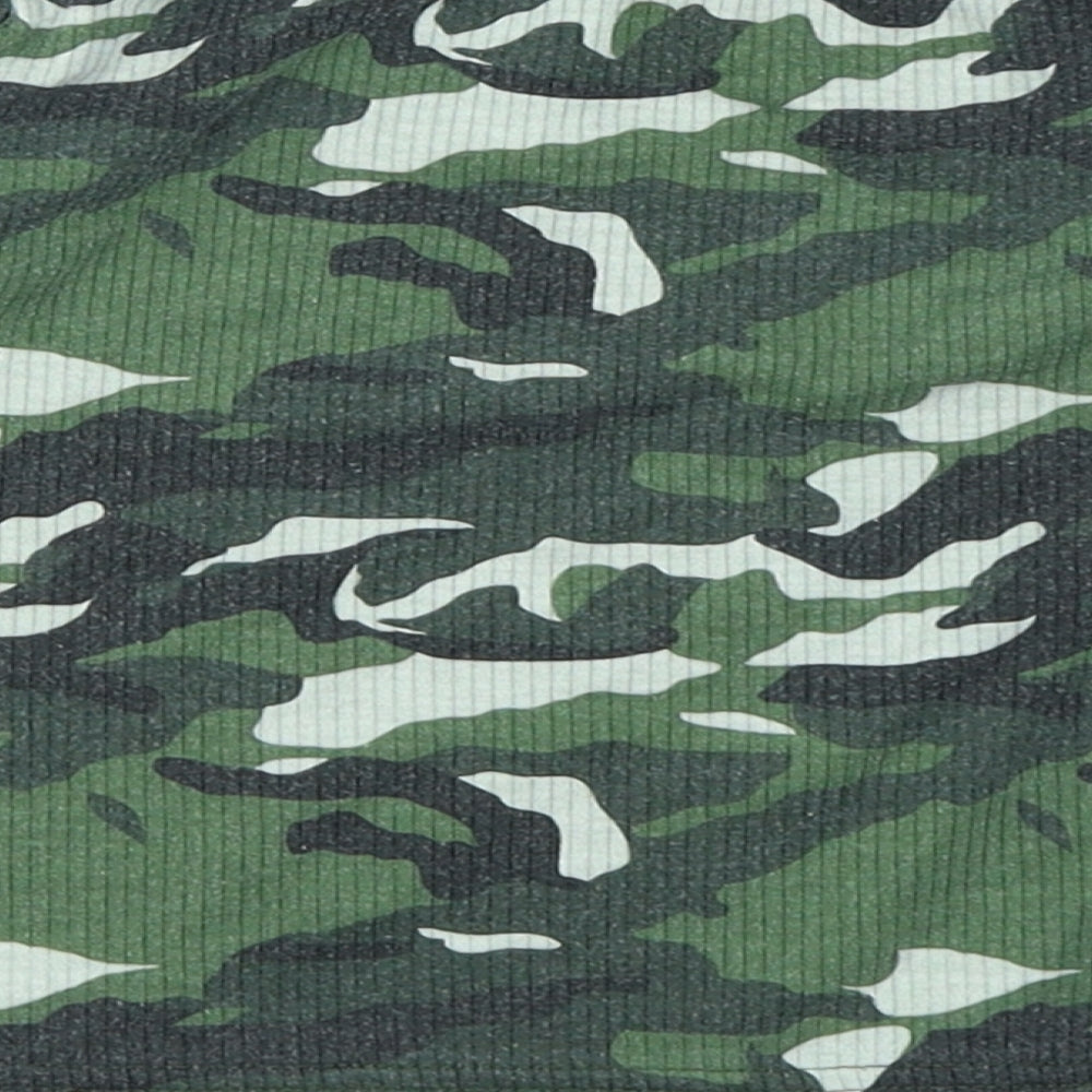 Primark Girls Green Camouflage  Basic T-Shirt Size 4-5 Years