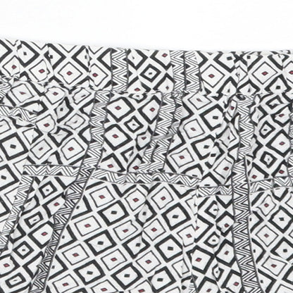 Papaya Womens Grey Geometric  Mom Shorts Size 8