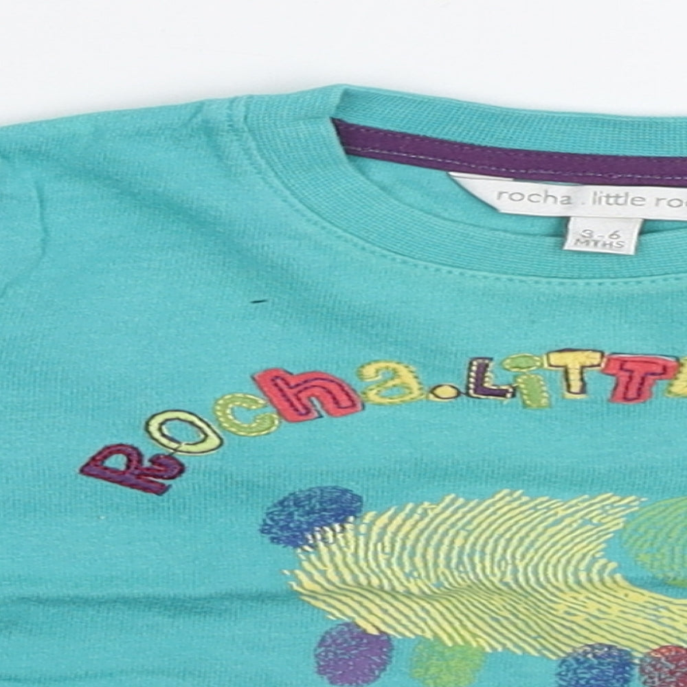 Close-up detail of Rocha Little Rocha boys’ green basic t-shirt, size 3-6, months
