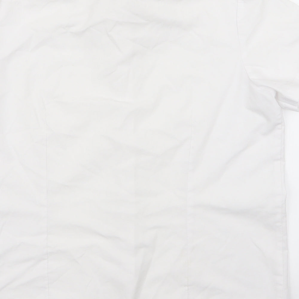 Brand and care label for gerge girls’ white basic button-up, size 12, years