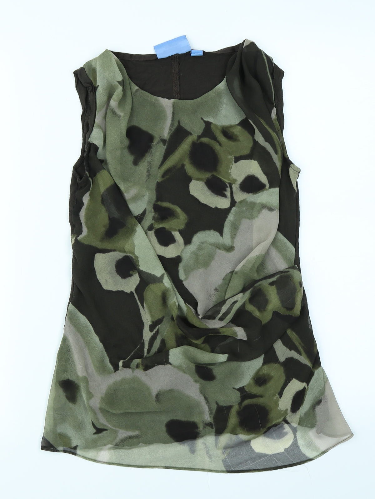 Front view of Simply Vera women’s green camouflage basic tank, size XS