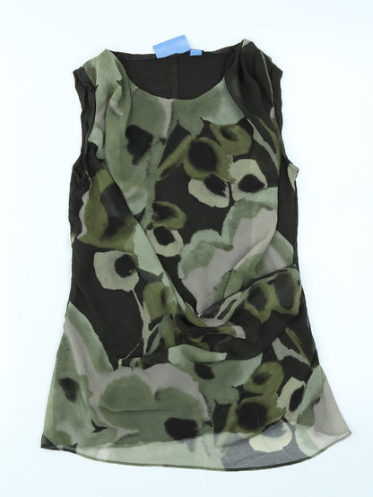 Front view of Simply Vera women’s green camouflage basic tank, size XS