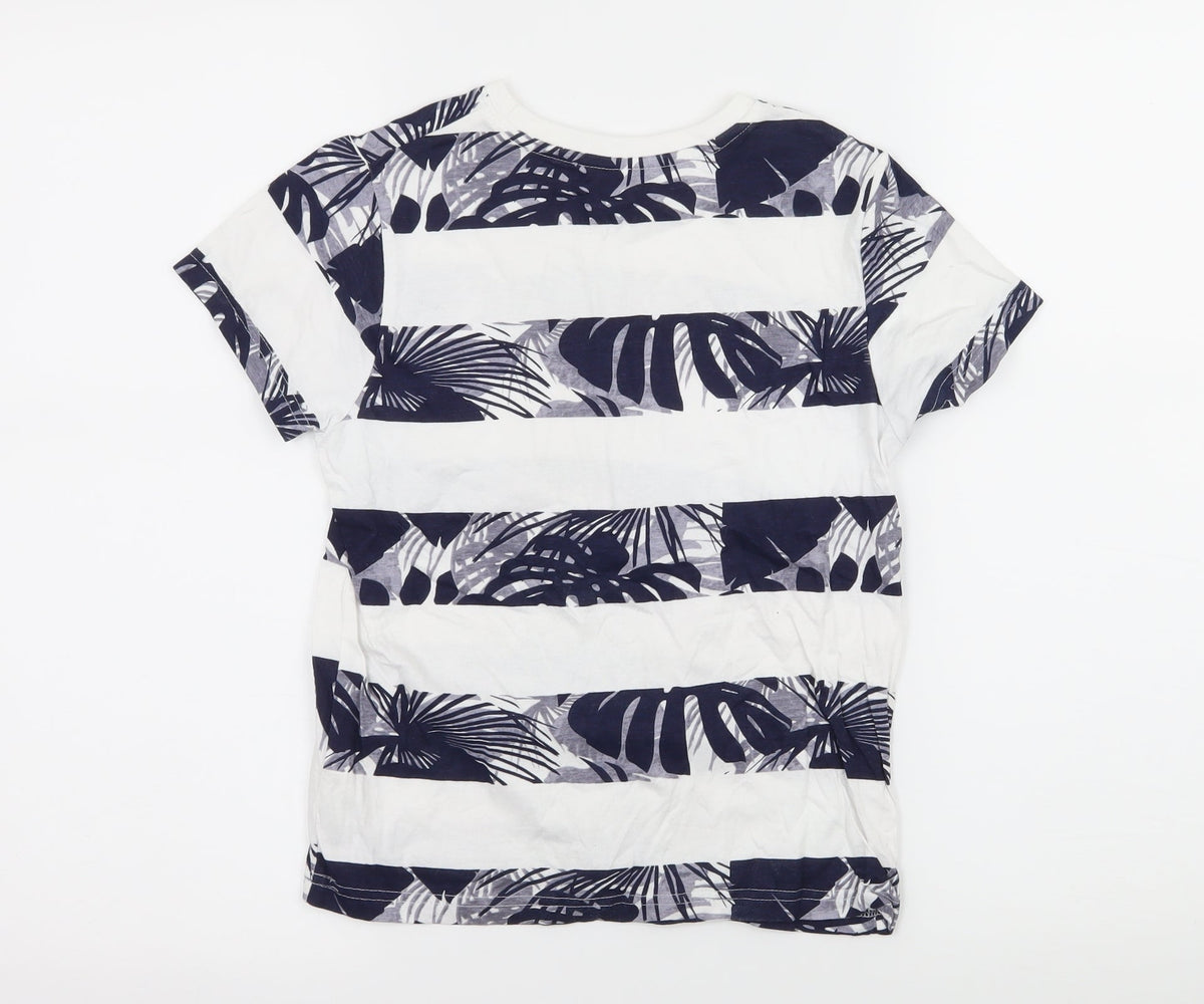 Back view of Primark boys’ white striped jersey basic t-shirt, size 7-8, years