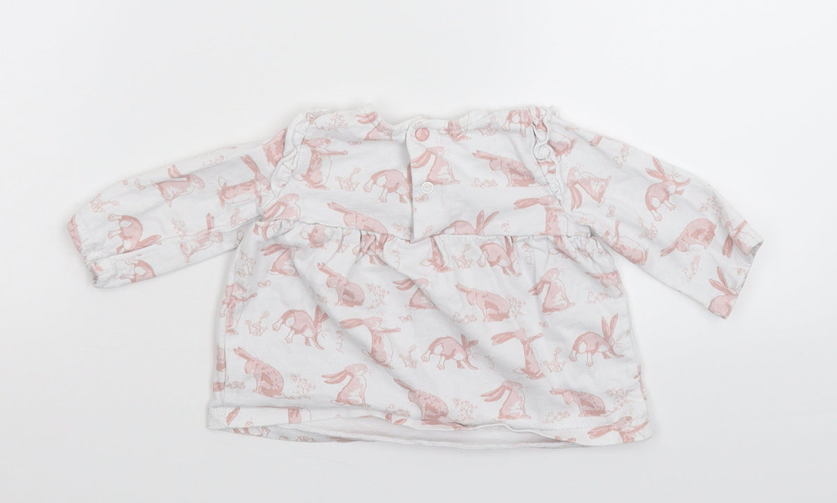 Back view of Tu Baby White Basic T-Shirt, size 3-6, Months