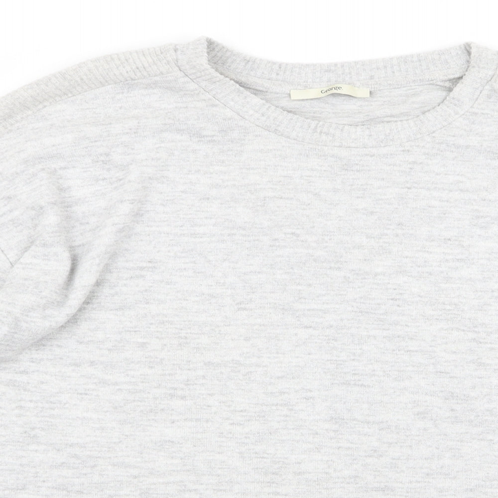 Close-up detail of pul men’s grey jumper, size M