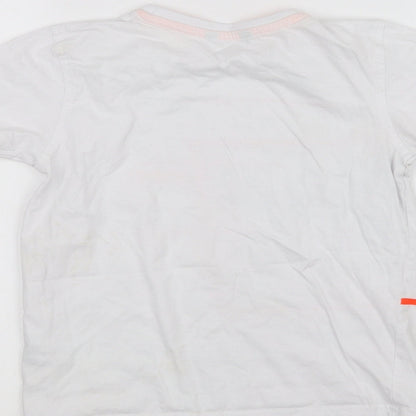 Brand and care label for George boys’ white basic t-shirt, size 8-9, years
