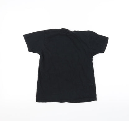 Back view of Gilden boys’ black basic t-shirt, size M