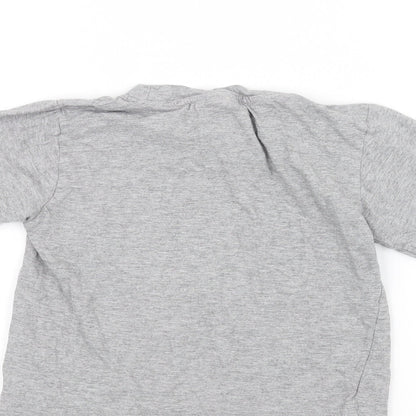 Brand and care label for Duck and Cover boys’ grey basic t-shirt, size 4-5, years