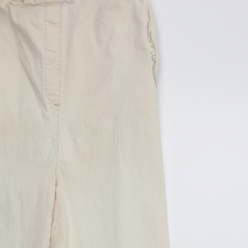Womens UK Size 30 in Preworn Regular Fit Cropped Beige Trousers