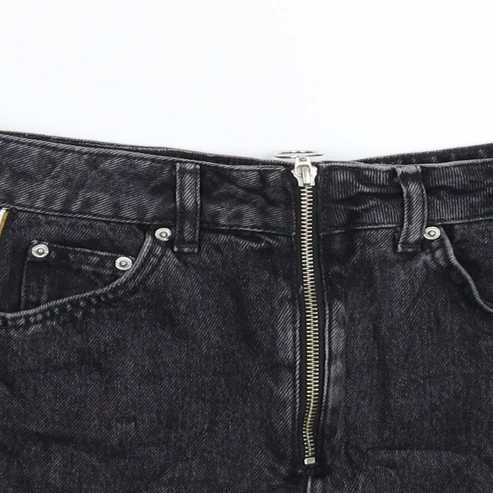 Topshop Womens Black Striped Denim Hot Pants Shorts Size 8