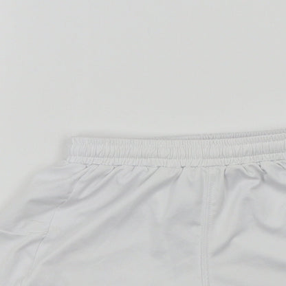 Macron Boys White   Bermuda Shorts Size 3-4 Years