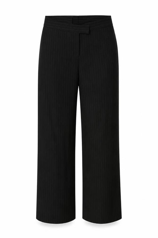 Womens UK Size 32 in H&M Regular Fit  Black Trousers