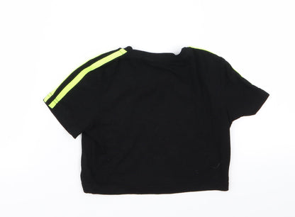 she in Girls Black   Cropped T-Shirt Size 7 Years