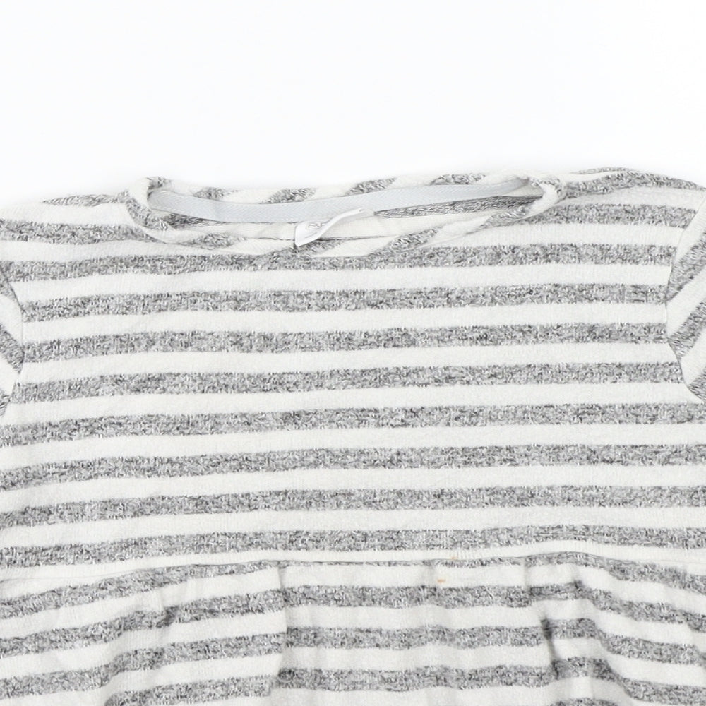 F&F Girls Grey Striped  Basic T-Shirt Size 6-7 Years