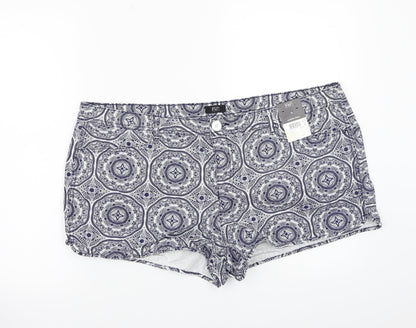 F&F Womens Blue Geometric  Bermuda Shorts Size 20