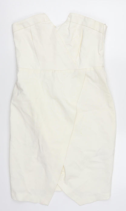 Preworn Womens White   Mini  Size 12
