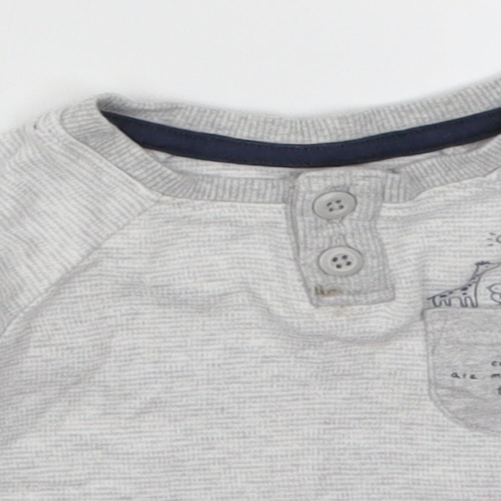 George Boys Grey   Basic T-Shirt Size 0-3 Months  - Cuddles are my Favourite Thing