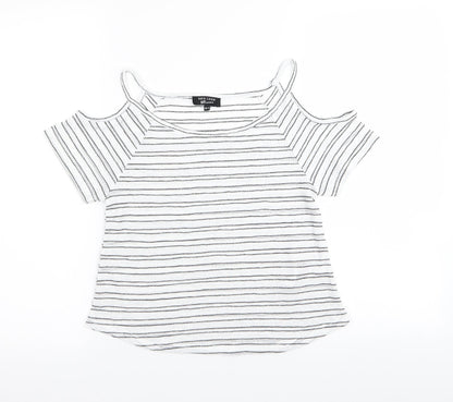 new loo Girls White Striped  Basic T-Shirt Size 10-11 Years