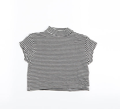 Preworn Girls White Striped  Basic T-Shirt Size 8-9 Years
