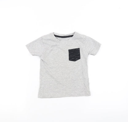 Preworn Girls Grey   Basic T-Shirt Size 2-3 Years