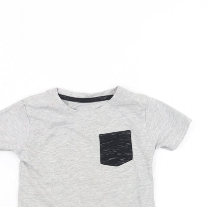 Preworn Girls Grey   Basic T-Shirt Size 2-3 Years
