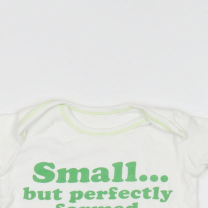 Preworn Baby White   Basic T-Shirt Size 3-6 Months