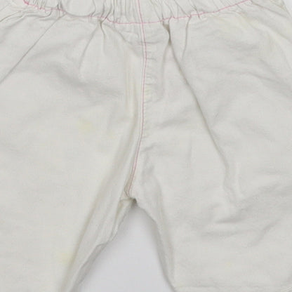 Preworn Girls White   Capri Trousers Size 6-9 Months