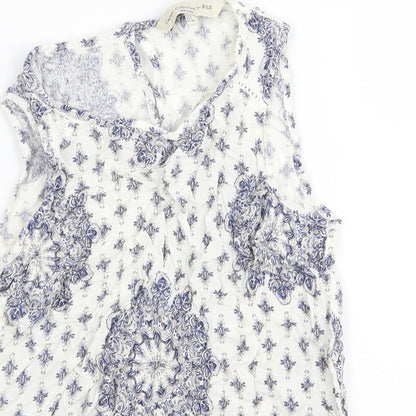 F&F Womens White Geometric  Basic Tank Size 6