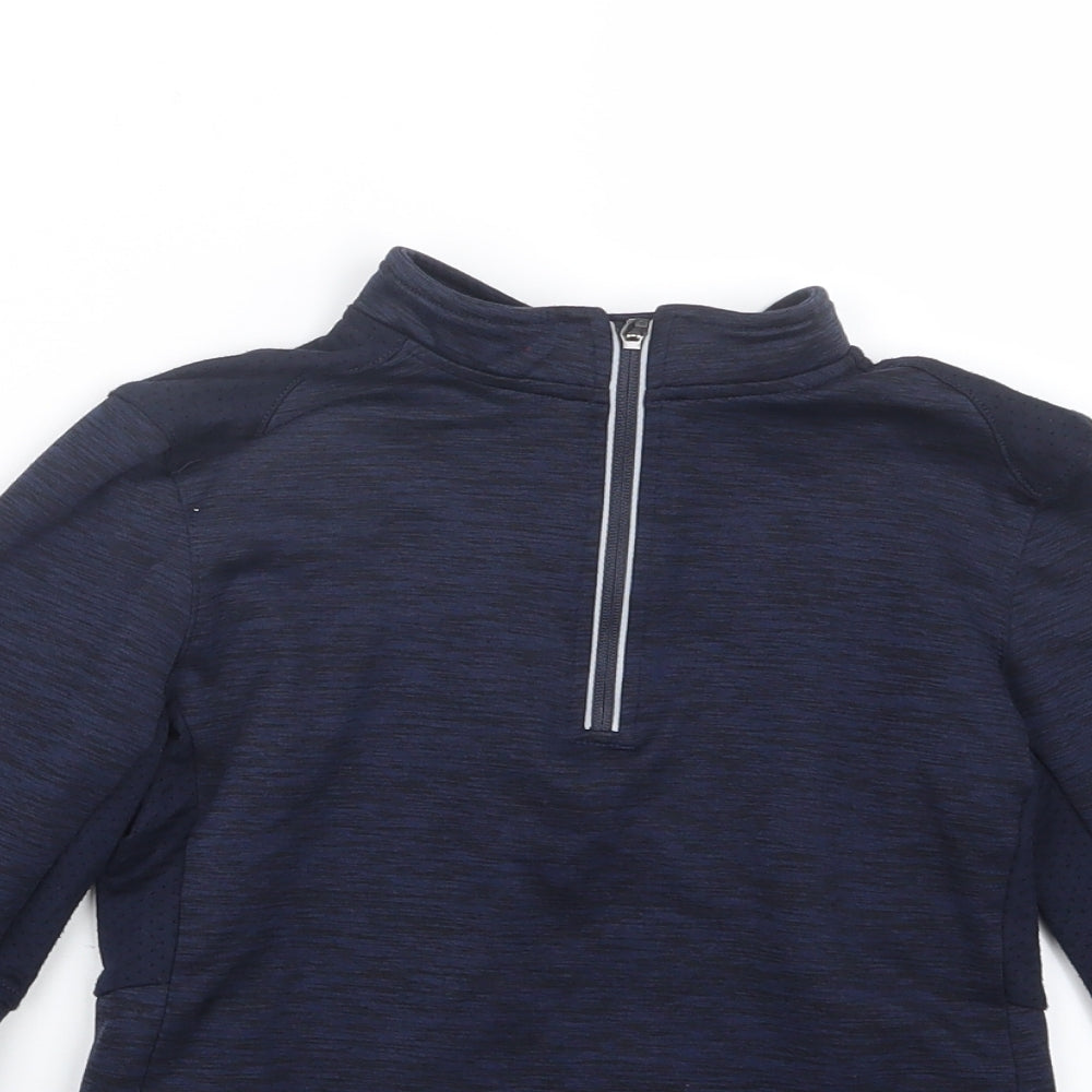 Close-up detail of Decathlon boys’ blue jacket, size 8, years
