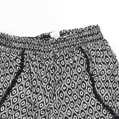 Primark Womens Black Geometric  Bermuda Shorts Size 8