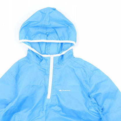 Close-up detail of Quechua boys’ blue jacket, size 8-9, years