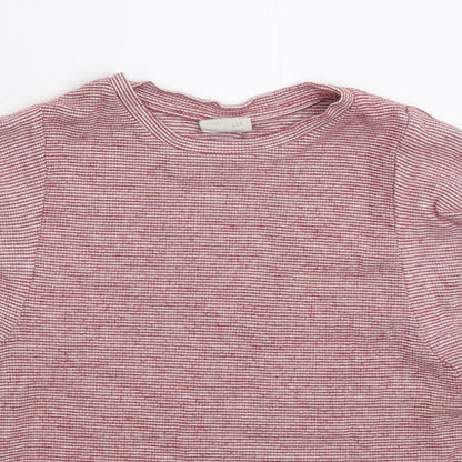 Close-up detail of Zara girls’ pink basic t-shirt, size 6, years