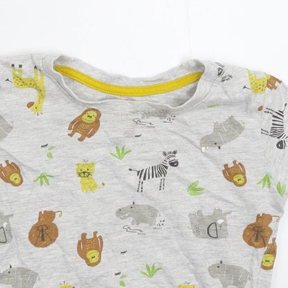 Close-up detail of Primark Baby Grey Basic T-Shirt, size 12-18, Months