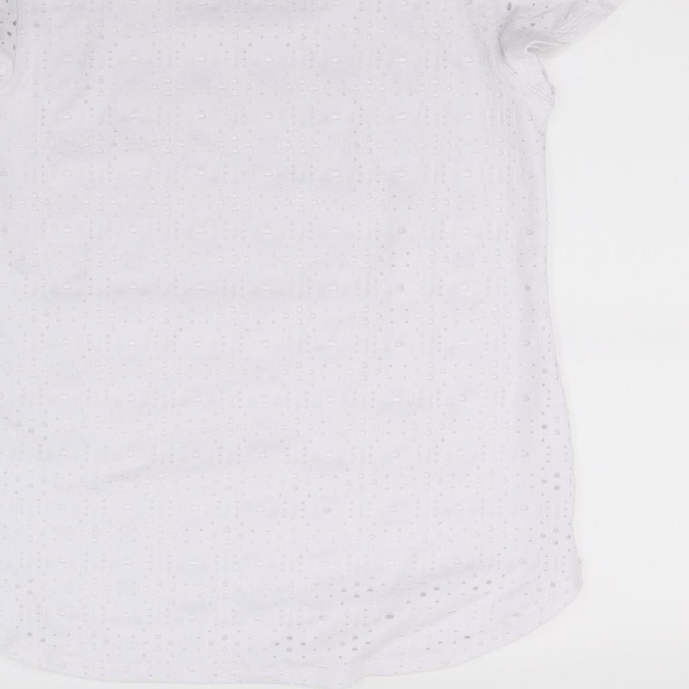 Brand and care label for Live girls’ white basic t-shirt, size XS