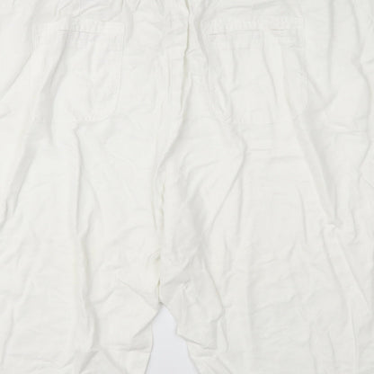 Yours Womens White   Chino Shorts Size 46 in
