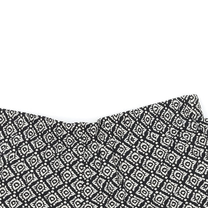 Papaya Womens Black Geometric  Bermuda Shorts Size 12
