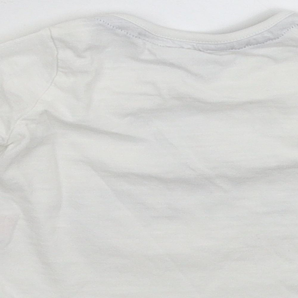 Brand and care label for F&F Baby White Basic T-Shirt, size 0-3, Months