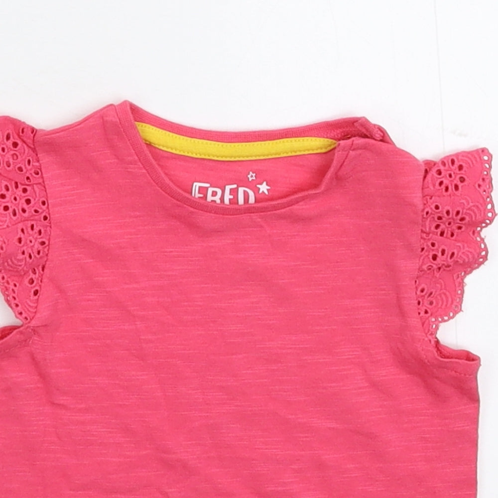 Close-up detail of Fred & Flo girls’ pink basic t-shirt size newborn