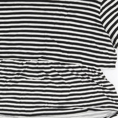 Boohoo Womens White Striped  Tunic T-Shirt Size 16