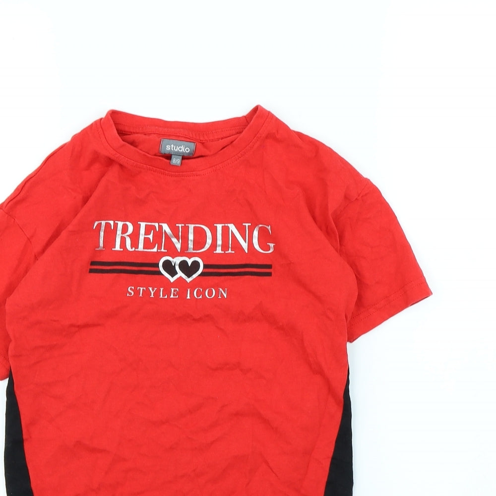 Close-up detail of Studio girls’ red basic t-shirt, size 8, years
