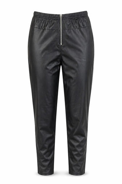 Womens UK Size 6 Boohoo Regular Fit Carrot Black Trousers