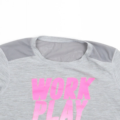 Preworn Girls Grey   Basic T-Shirt Size 6-7 Years