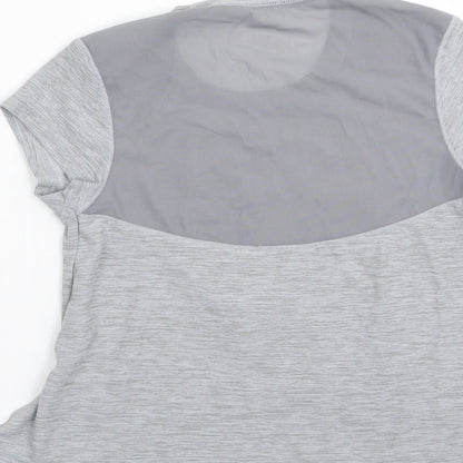 Preworn Girls Grey   Basic T-Shirt Size 6-7 Years
