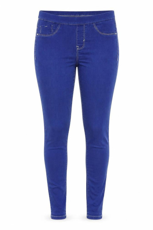 Front view of Denim Co women’s blue denim jegging jeans, size UK 6, 28-inch leg
