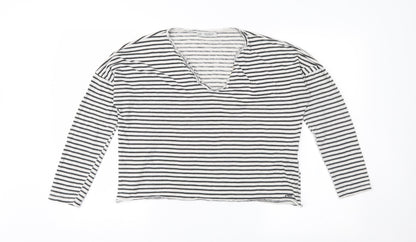 Womens UK Size 4 Pull&Bear White Basic T-Shirt