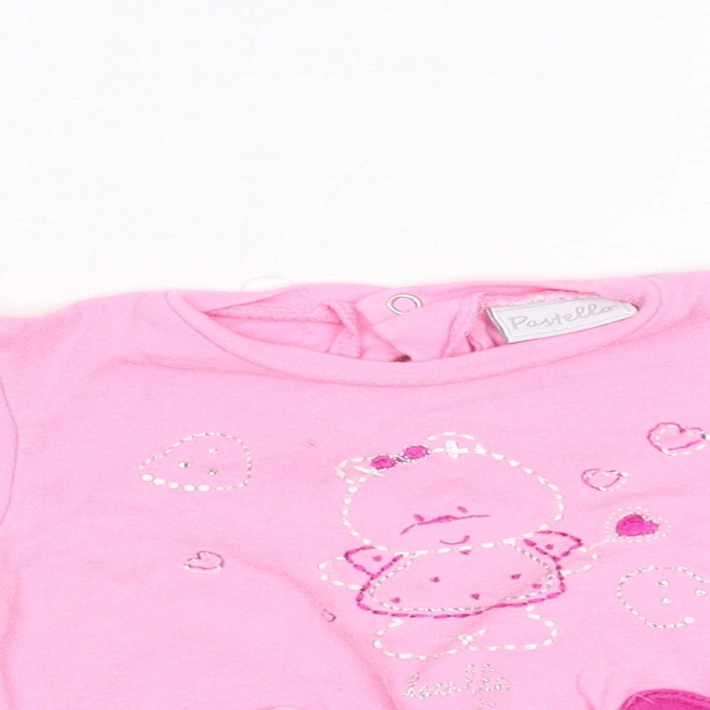Close-up detail of Pastello Baby Pink Basic T-Shirt, size 6-9, Months