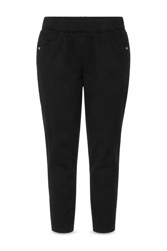 Front view of TU women’s black denim jegging jeans, size UK 8, 26-inch leg