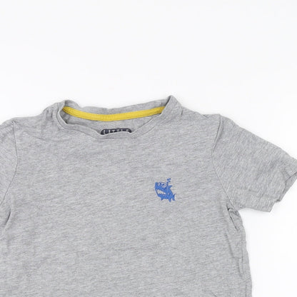 Close-up detail of Tu girls’ grey basic t-shirt, size 3-4, years