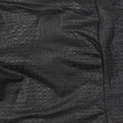 LY Womens Black   Cropped T-Shirt Size 10