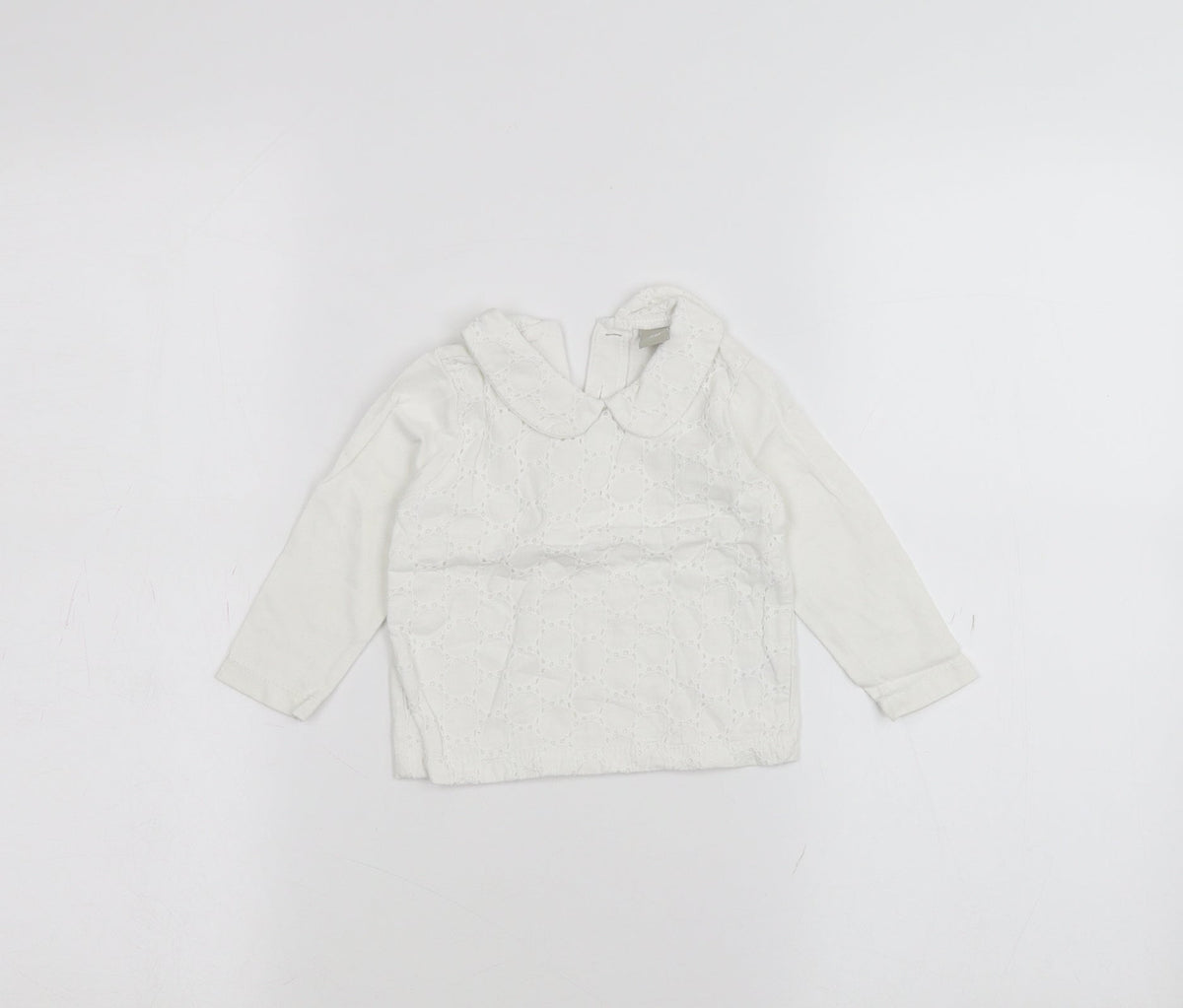 Front view of Tu Baby White Basic T-Shirt, size 6-9, Months